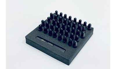 Bullet Wheel Lug (black chrome  M2.5 studs  w/tool  40pcs)