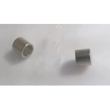 Buchse 3 x 4 x 4 mm